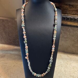 Elegant Beaded Necklace - Multicolor